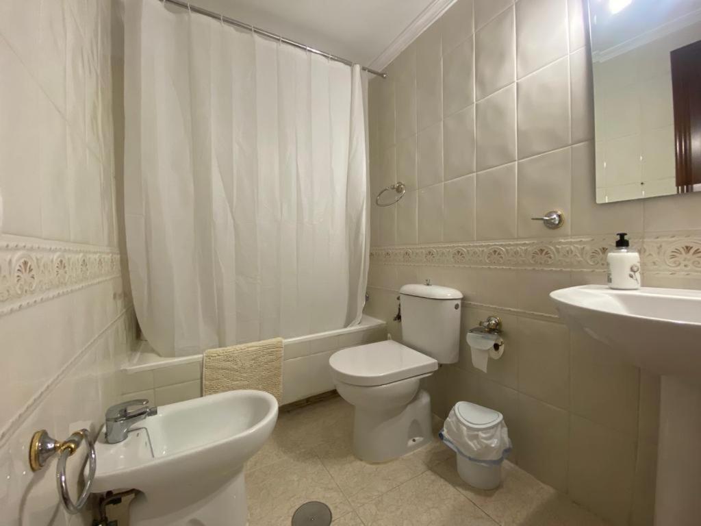 Apartamento Familiar En Barrio Reina Victoria Huelva Eksteriør billede